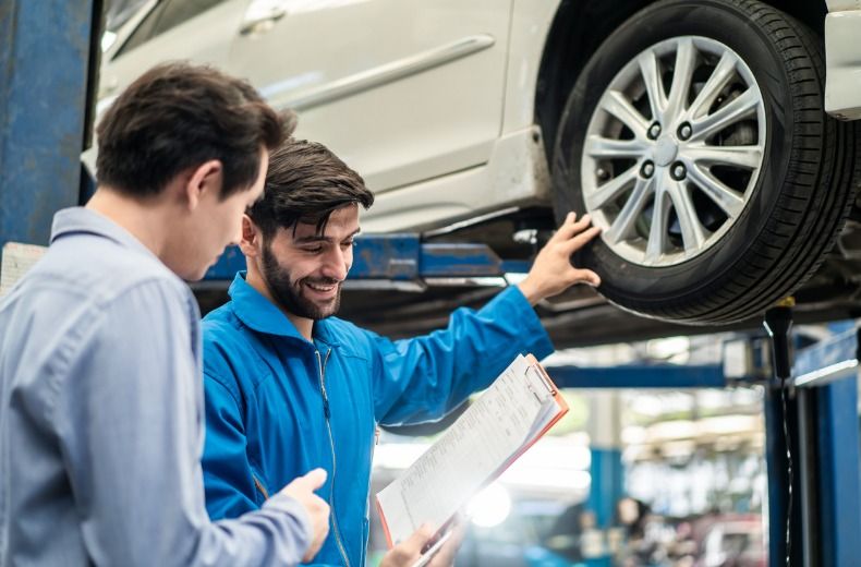 Signs That Your Car Needs the Services of a Mechanic