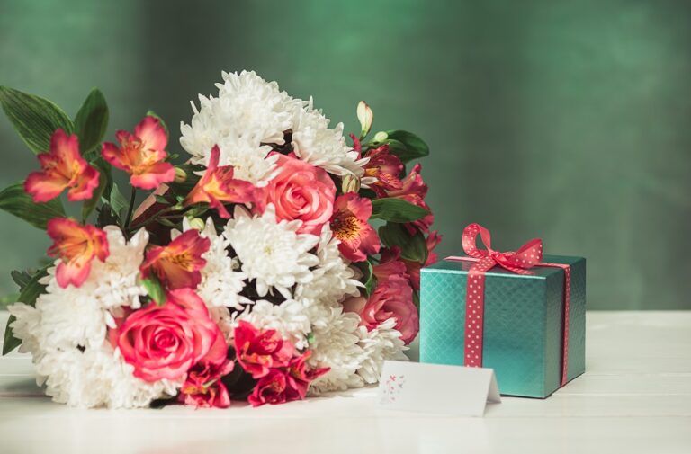 Exquisite Varieties of Online Gifts Delivery for Anniversary